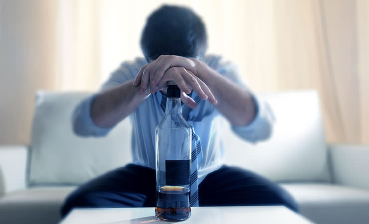 Os melhores meios de tratamento de alcoolismo